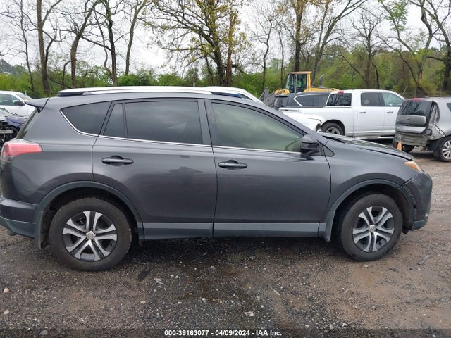 Toyota RAV4 LE 2016 JTMZFREV6GJ085641 Image 13