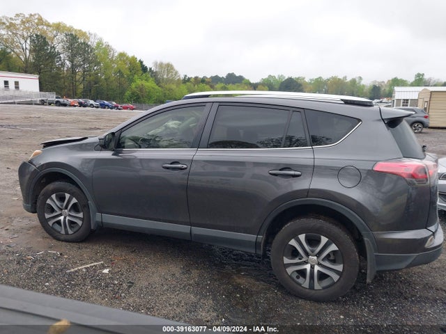 Toyota RAV4 LE 2016 JTMZFREV6GJ085641 Image 14