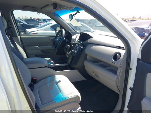 Honda PILOT LX 2014 5FNYF3H23EB005842 Image 5