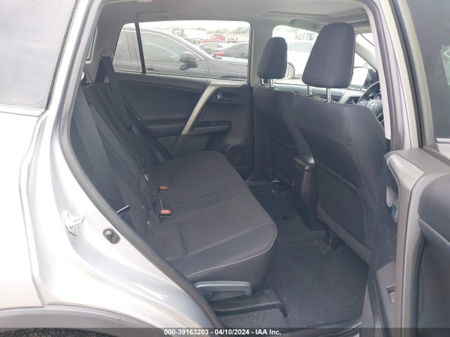 Toyota Rav4 Xle 2017 2T3WFREV0HW354822 Image 8