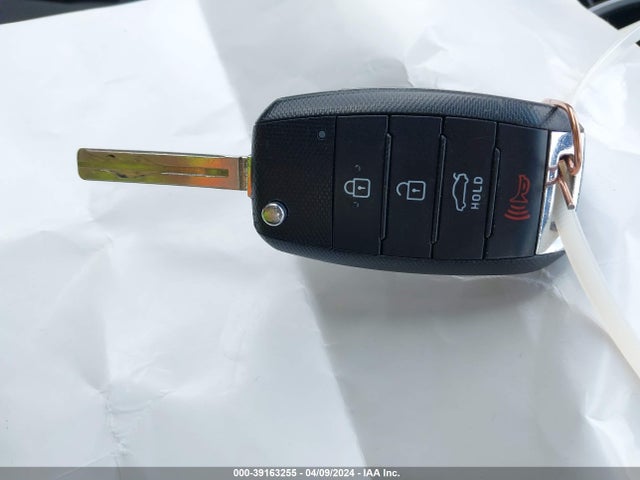 KIA Optima Lx 2015 KNAGM4A77F5602067 Image 11