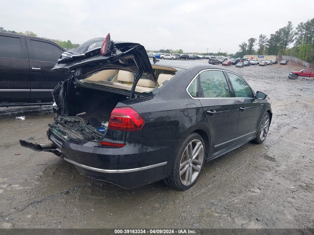 1VWDT7A32HC015570 Volkswagen Passat 1.8t R-line