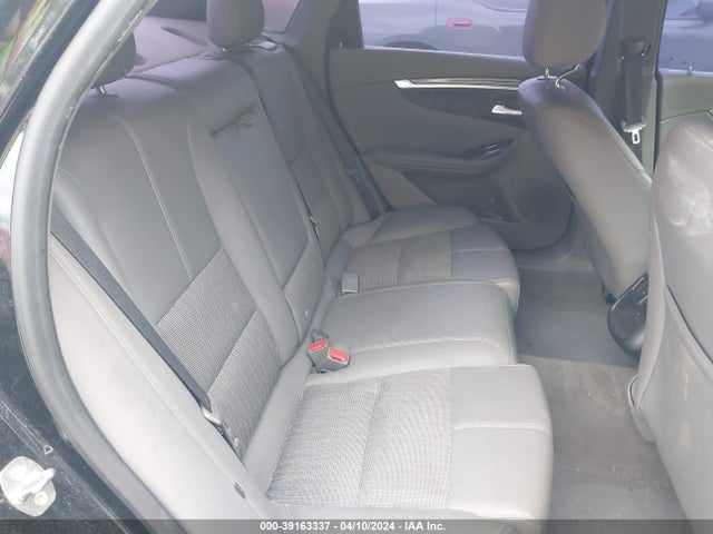Chevrolet IMPALA 1LT 2018 2G1105S38J9120623 Image 8