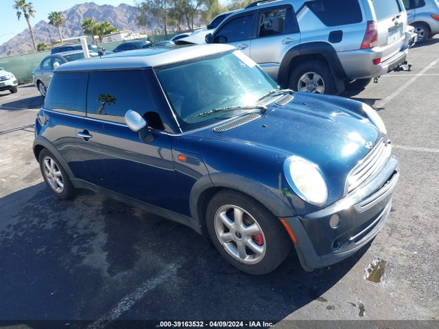 2006 MINI COOPER WMWRC33576TK72315 Photo 0