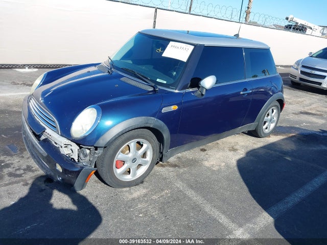 2006 MINI COOPER WMWRC33576TK72315 Photo 1