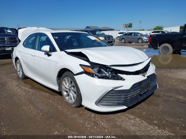 Toyota CAMRY LE 2022 4T1C11AK6NU639074 главное изображение