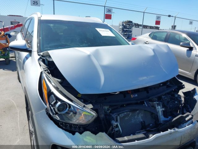 KNDCB3LC2L5435205 KIA NIRO LX