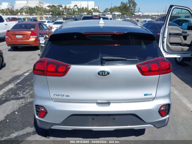 KNDCB3LC2L5435205 KIA NIRO LX
