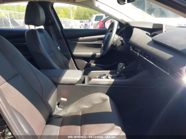 3MZBPAEM0KM100490 Mazda Mazda3 Premium Package