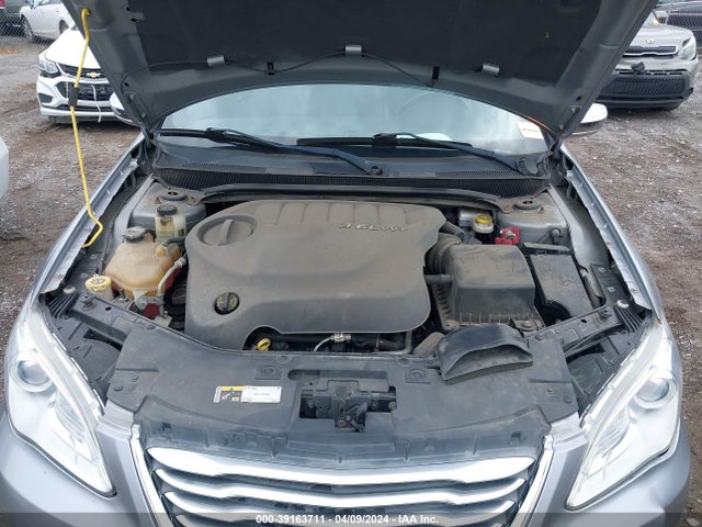 Chrysler 200 Limited 2014 1C3CCBCG1EN172884 Image 10