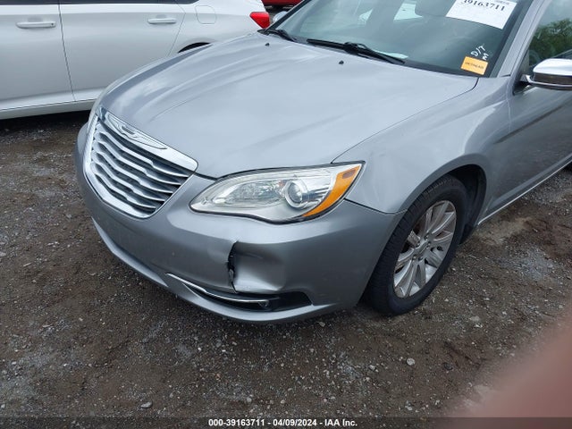 Chrysler 200 Limited 2014 1C3CCBCG1EN172884 Image 6