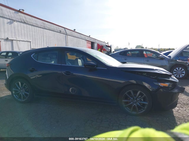 Mazda Mazda3 Preferred Package 2019 JM1BPAMM1K1139560 Image 13