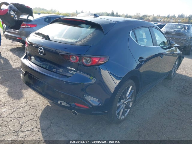 Mazda Mazda3 Preferred Package 2019 JM1BPAMM1K1139560 Image 4