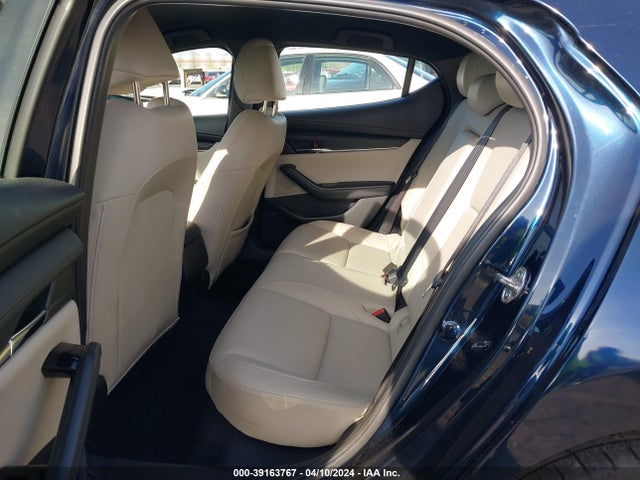 Mazda Mazda3 Preferred Package 2019 JM1BPAMM1K1139560 Image 8