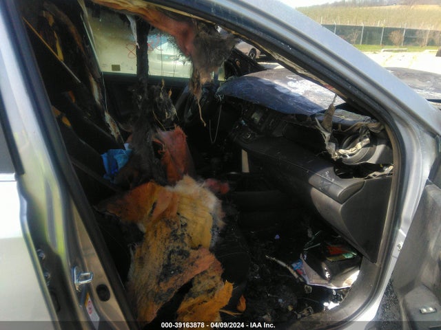 Toyota Rav4 Xle 2017 2T3RFREV3HW682281 Image 5