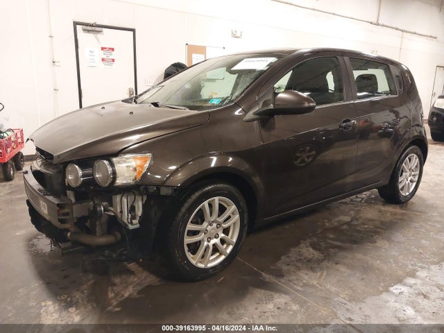 Chevrolet Sonic Lt Auto 2014 1G1JC6SB4E4166270 Image 2
