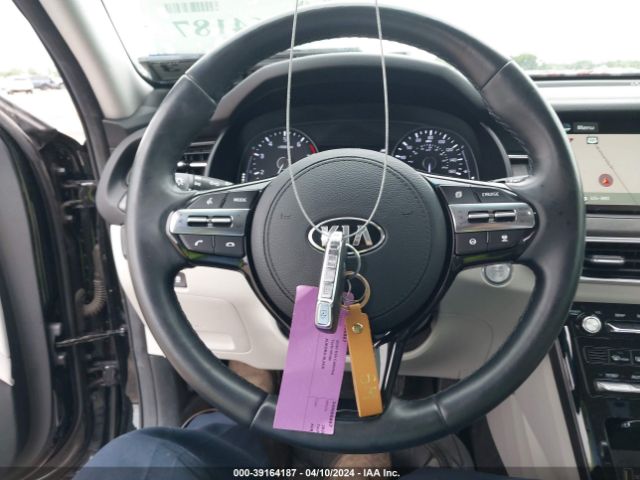 KNALC4J14L5236769 KIA Cadenza Technology