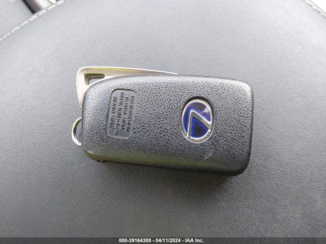 JTJBJRBZ5F2010037 Lexus NX 300H