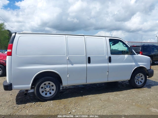 Chevrolet Express 1500 Work Van 2014 1GCSGAFX5E1189213 Image 13