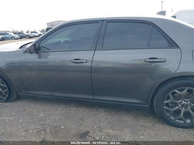 2C3CCAGG4GH329453 Chrysler 300 300s