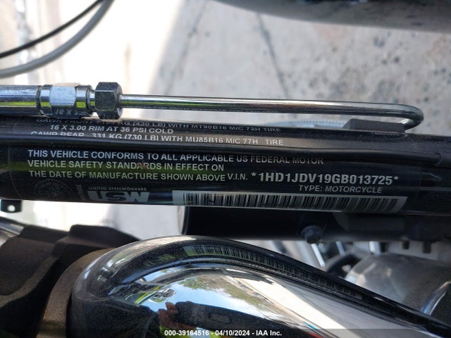 2016 HARLEY-DAVIDSON FLSTN 1HD1JDV19GB013725 Photo 9