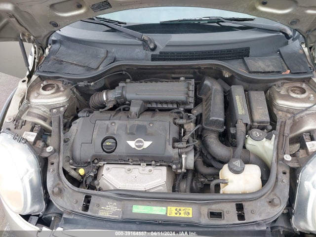 2010 MINI COOPER CLUBMAN WMWML3C5XATX36927 Photo 9