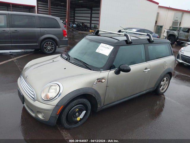2010 MINI COOPER CLUBMAN WMWML3C5XATX36927 Photo 5
