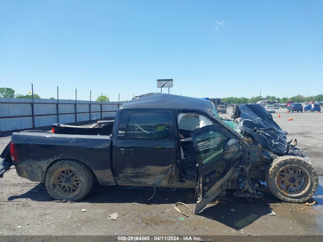RAM 1500 Night  4x4 5'7 Box 2017 1C6RR7MT5HS838185 Image 12