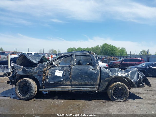 RAM 1500 Night  4x4 5'7 Box 2017 1C6RR7MT5HS838185 Image 13