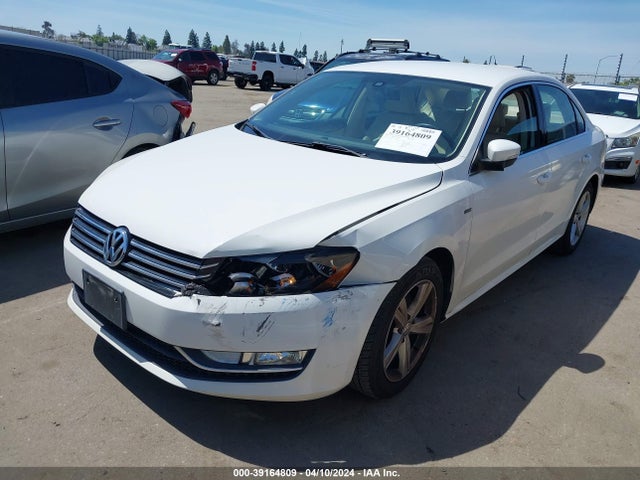 1VWAT7A3XFC110166 Volkswagen Passat 1.8t Limited Edition