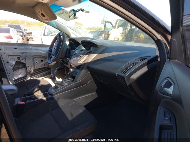 Ford FOCUS SE 2015 1FADP3F2XFL240127 Image 5