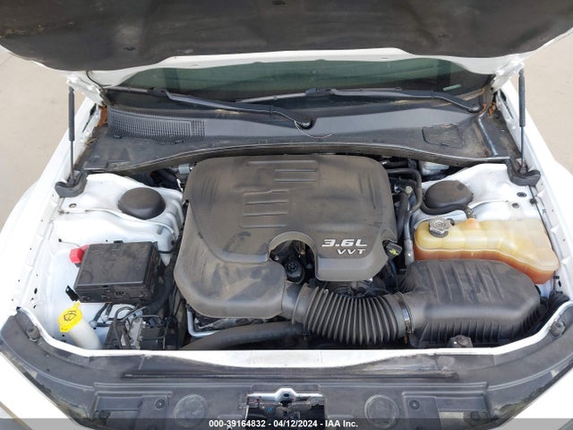 Chrysler 300 S 2014 2C3CCABG3EH372699 Image 10