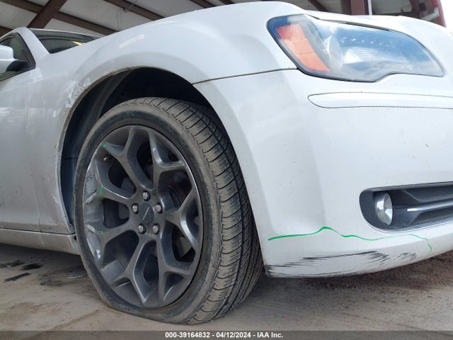 Chrysler 300 S 2014 2C3CCABG3EH372699 Image 6