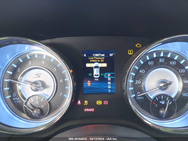 Chrysler 300 S 2014 2C3CCABG3EH372699 Image 7