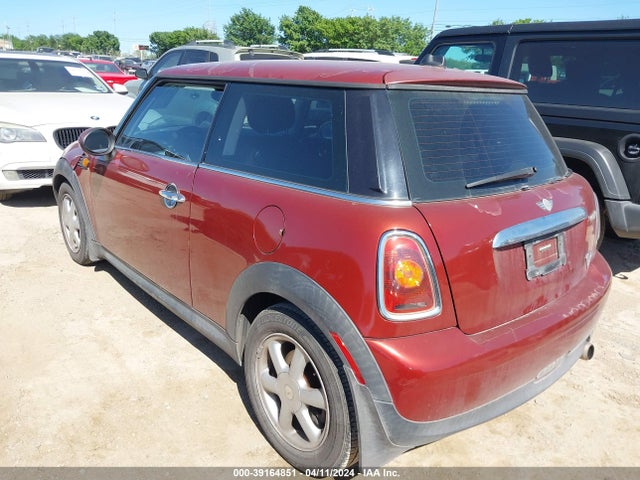 2009 MINI COOPER WMWMF33509TW75509 Photo 2