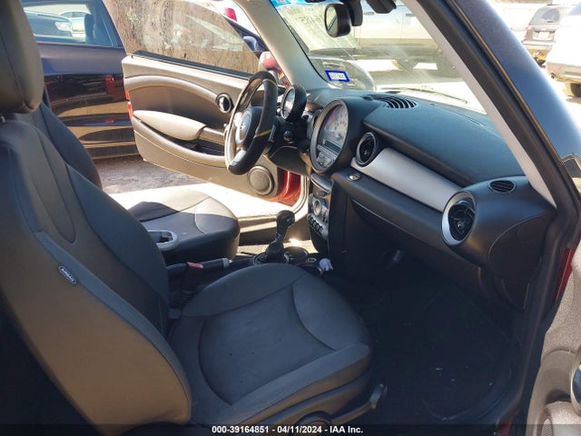 2009 MINI COOPER WMWMF33509TW75509 Photo 4