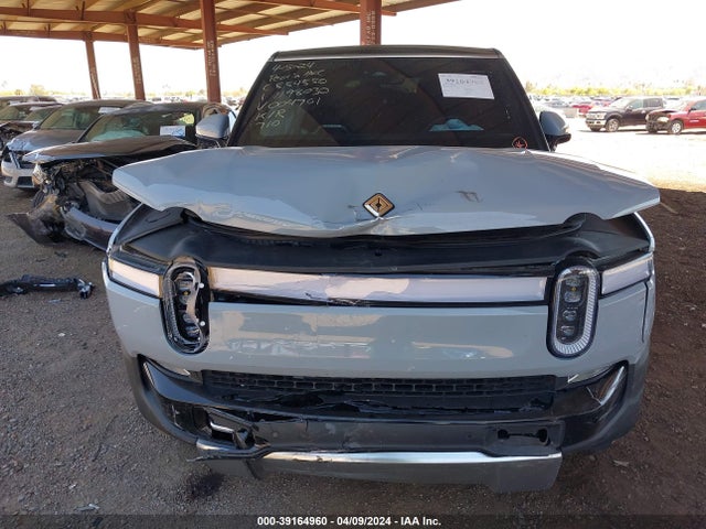 Rivian R1s Adventure 2023 7PDSGABA7PN004701 Image 12
