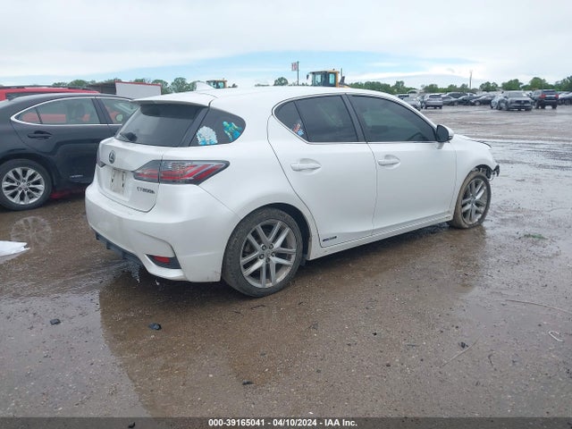 JTHKD5BH7F2213844 Lexus CT 200H