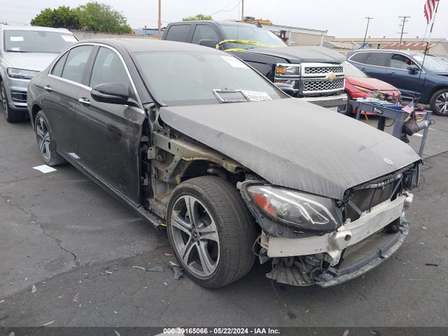 2019 WDDZF4JB4KA611164 main image