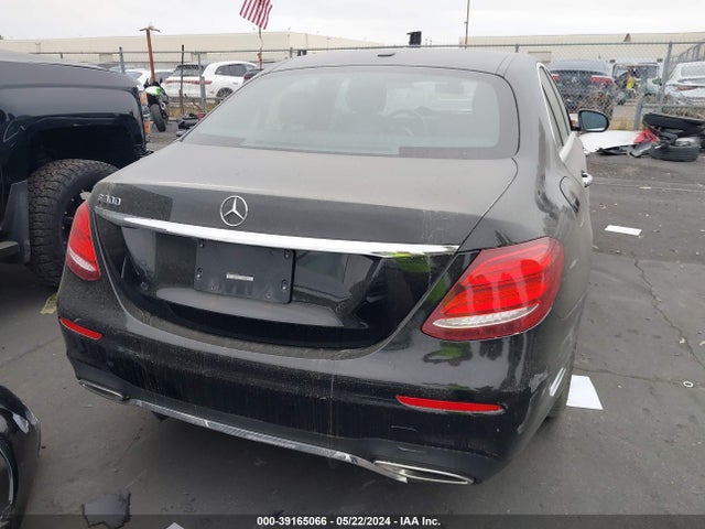 Mercedes-Benz E 300 2019 WDDZF4JB4KA611164 Image 17