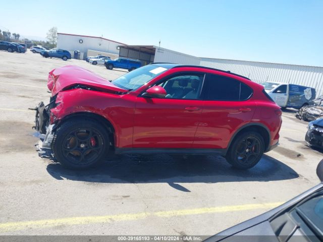 ZASFAKPN1J7B90704 Alfa Romeo Stelvio Sport Awd