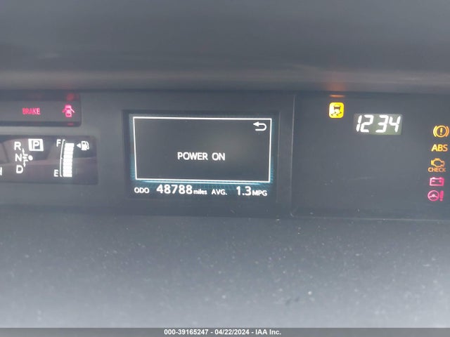 Toyota Prius V Three 2017 JTDZN3EU1HJ069503 Image 15