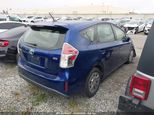 Toyota Prius V Three 2017 JTDZN3EU1HJ069503 Image 4