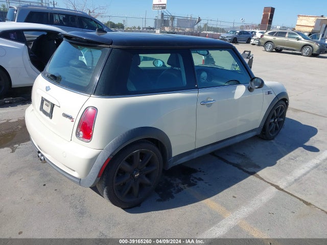 2006 MINI COOPER S WMWRE33576TJ40536 Photo 3