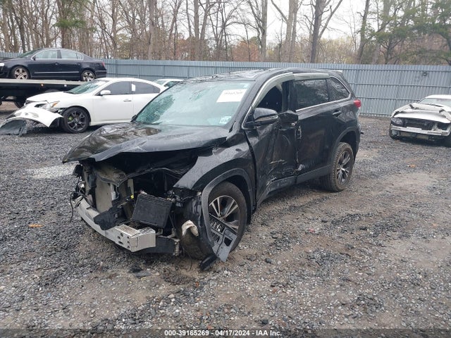 Toyota Highlander Le 2019 5TDBZRFHXKS740123 Image 2