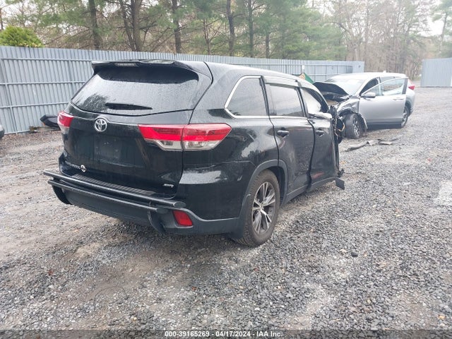 Toyota Highlander Le 2019 5TDBZRFHXKS740123 Image 4