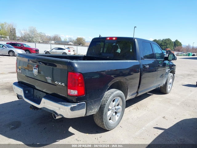 1C6RR7TM3JS283270 RAM 1500 Big Horn  4x4 6'4 Box
