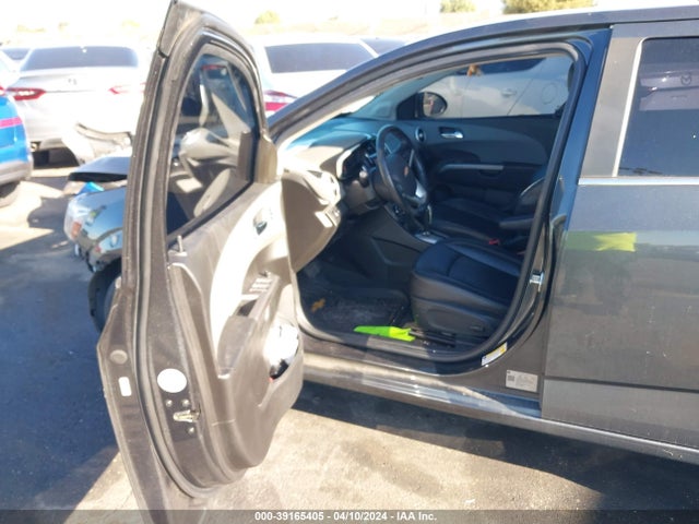 Chevrolet Sonic Premier Auto 2019 1G1JF5SB0K4127415 Image 5
