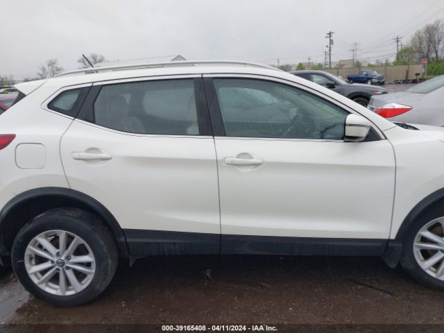 JN1BJ1CR5KW347459 Nissan Rogue Sport Sv