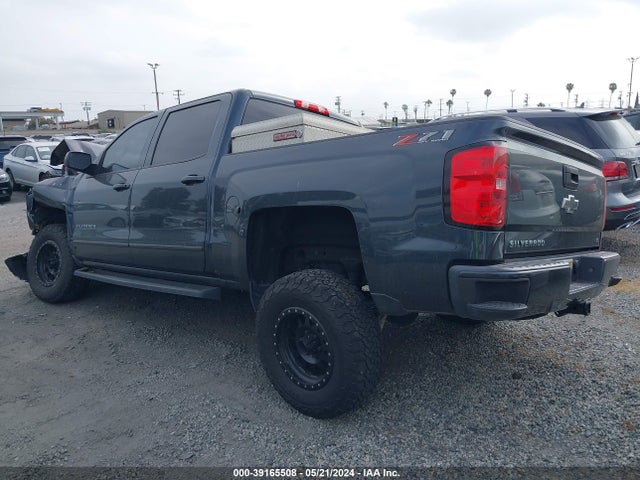 Chevrolet Silverado 1500 2lt 2018 3GCUKREC9JG540690 Image 3
